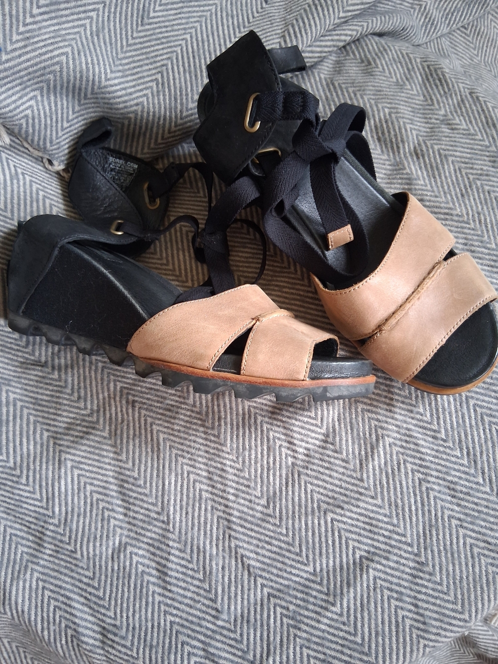 Sorel Women's Tan and Black Lace-Up Sandals - Picture 3 of 7